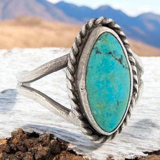 Horseshoe Bend Vintage Sterling Silver Ring with Light Blue Turquoise, Hallmarked "GL" - Size 5 3/4