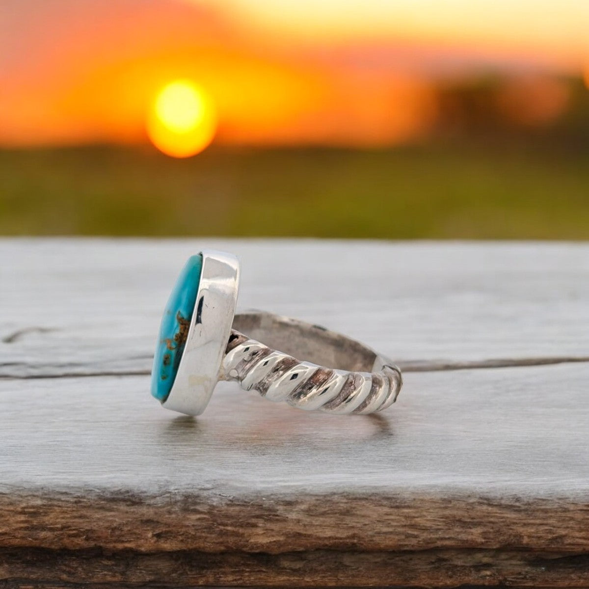 Stark Brooke | Sterling Silver & Kingman Turquoise Twisted Shank Ring - Size 8.25