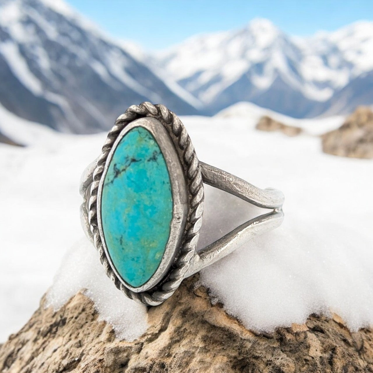 Horseshoe Bend Vintage Sterling Silver Ring with Light Blue Turquoise, Hallmarked "GL" - Size 5 3/4