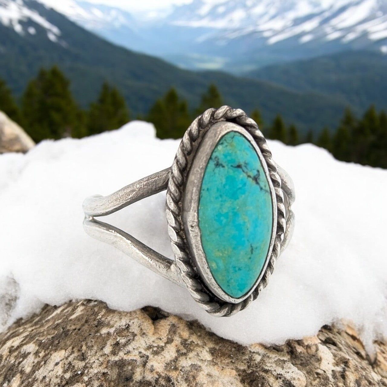 Horseshoe Bend Vintage Sterling Silver Ring with Light Blue Turquoise, Hallmarked "GL" - Size 5 3/4