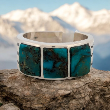 Wagon Gulch | Kingman Turquoise Inlay Ring with Three Handcut Cabochons (Size 9)