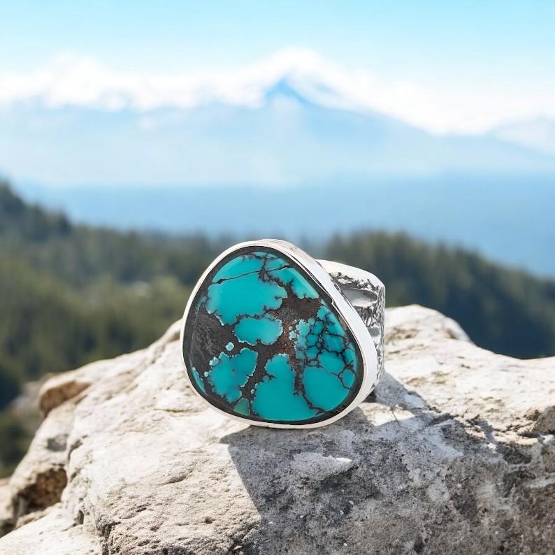 Whiskey Basin | Tufa Cast Sterling Silver Ring with Blue Kingman Turquoise  - Size 6.5