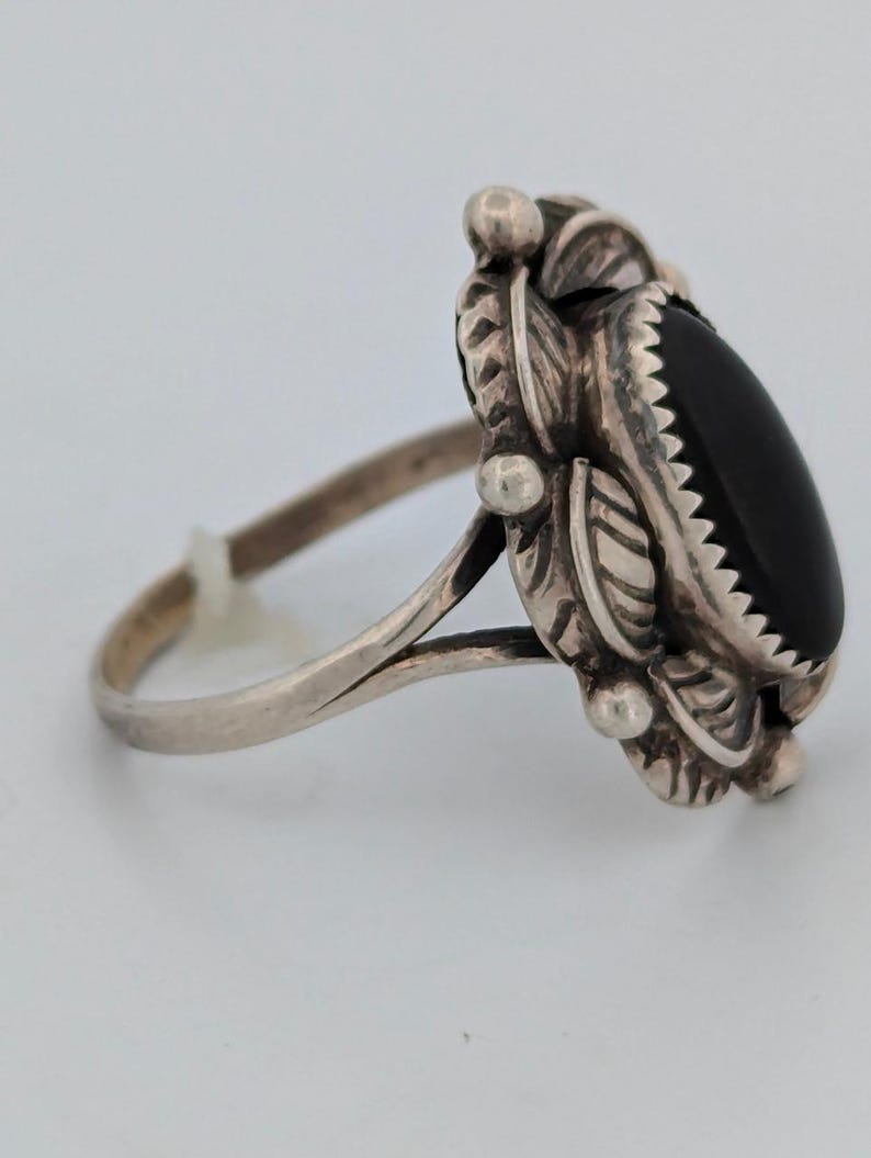 Prickly Pear Path | Vintage Signed Sterling Silver and Onyx Ring with Halo of Leaves, Stamped "B", Size 11