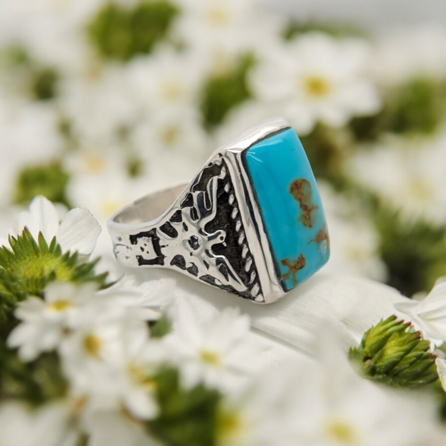 Eagle Pass | Sterling Silver Kingman Turquoise Ring