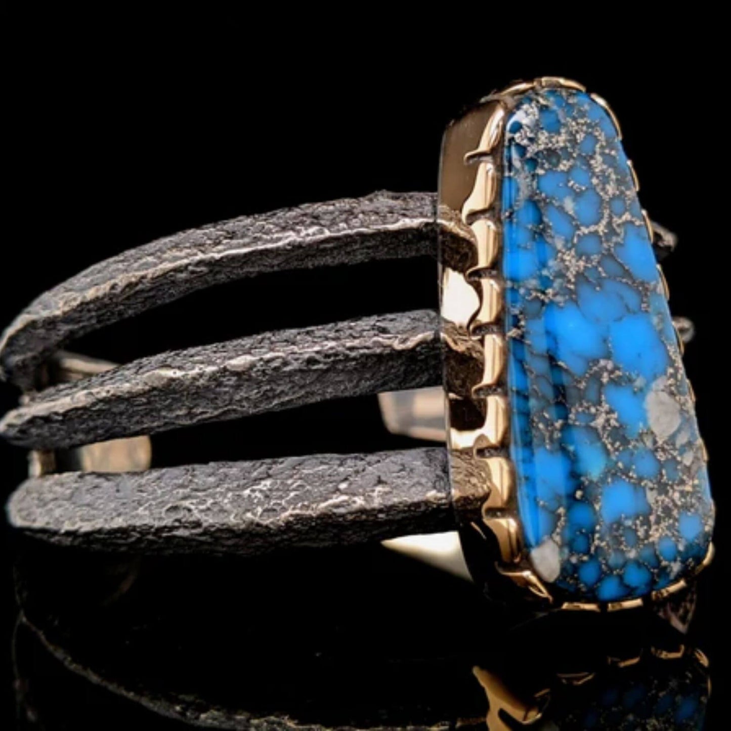 The Arizona | Tufa Cast High-Grade Kingman Turquoise Cuff